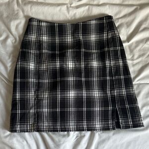 Brandy Melville Black and White Plaid Pencil Skirt